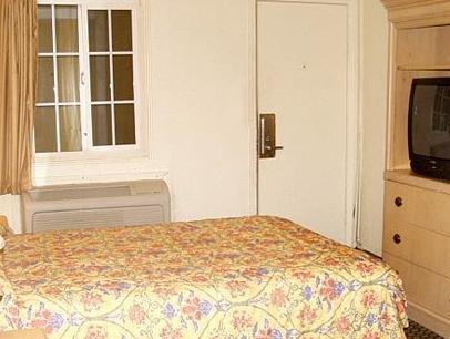 Stockton Travelers Motel מראה חיצוני תמונה