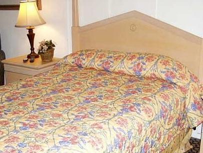 Stockton Travelers Motel מראה חיצוני תמונה